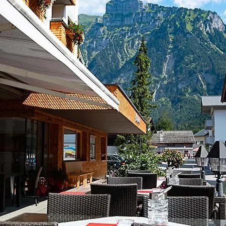 ホテル Kanisfluh 3*